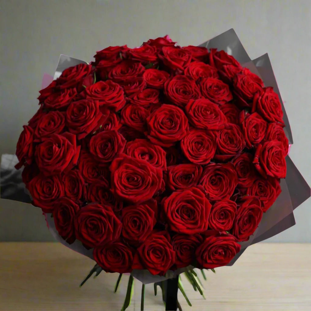 50 Long-Stem Roses, 70cm