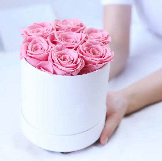 7 Eternal Roses in a Round Box Pink