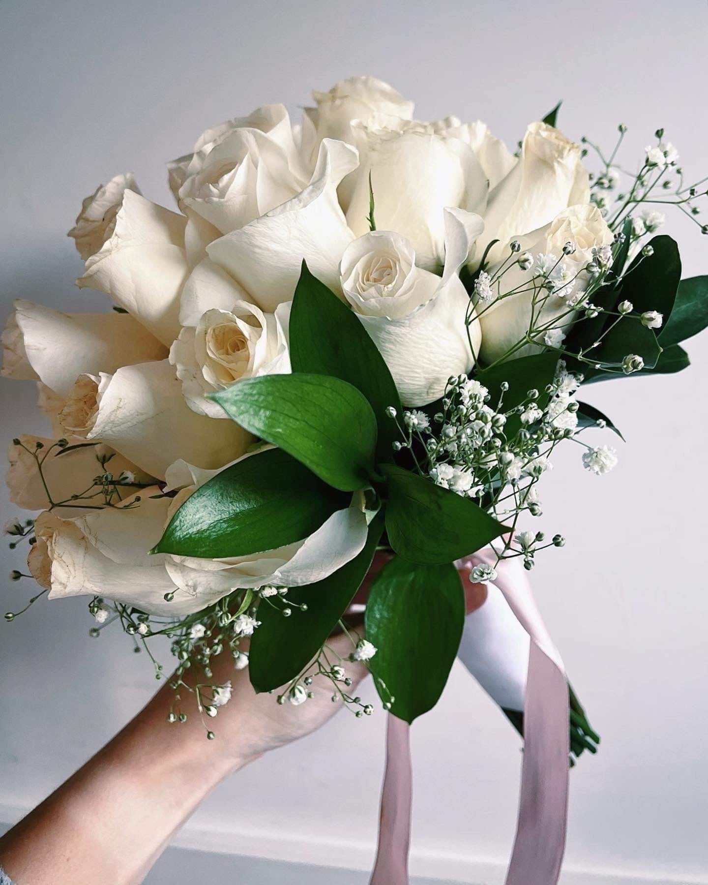 Bride's Bouquet 24 white roses